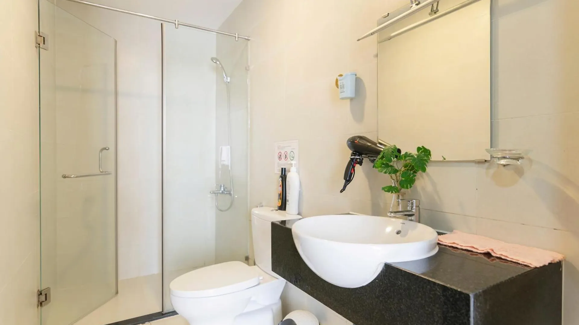 Grand Riverside Aparment 4Brs 5 Beds Near D1 Ho Chi Minh City