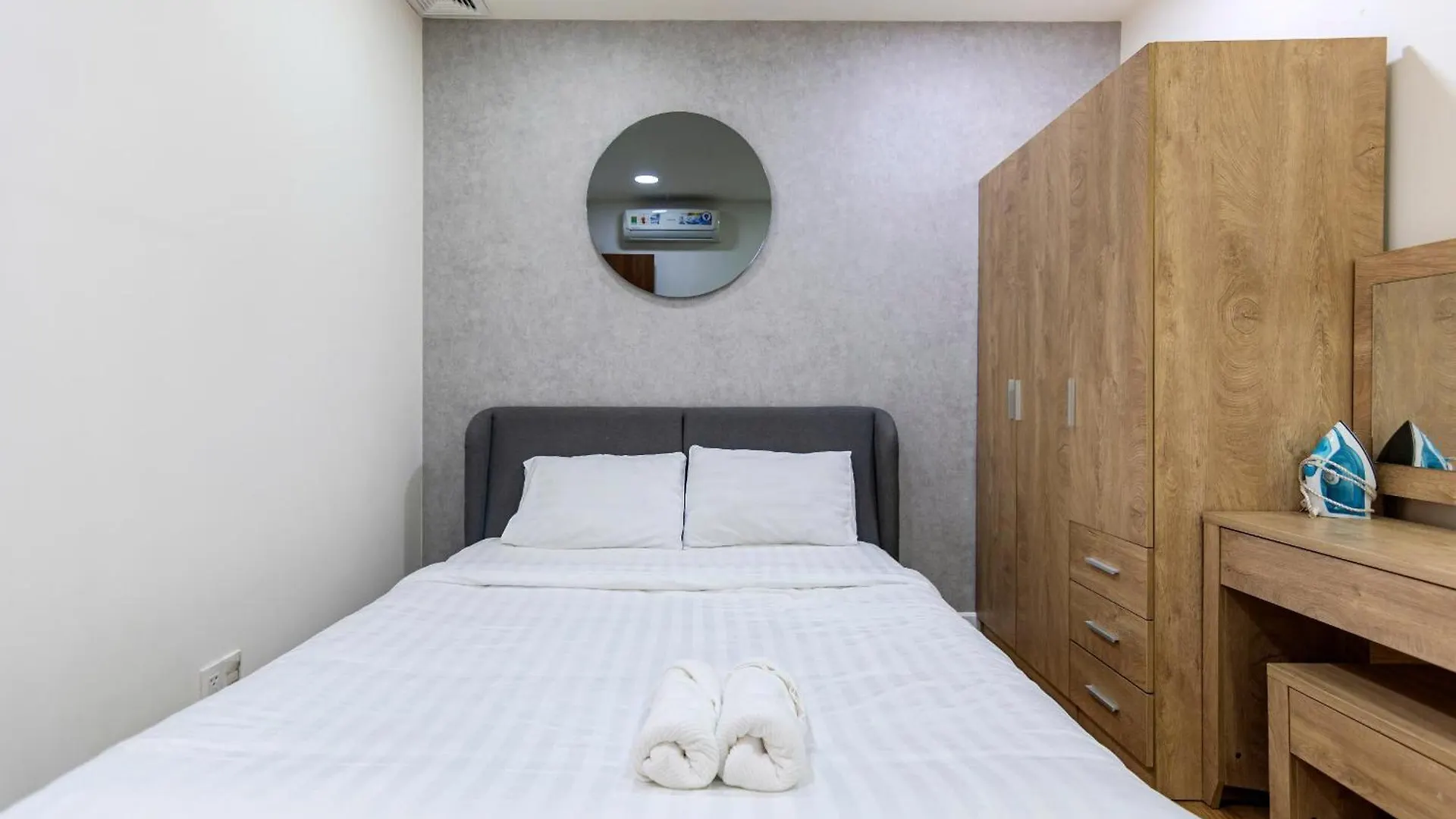 Grand Riverside Aparment 4Brs 5 Beds Near D1 Ho Chi Minh 0*,  Wietnam