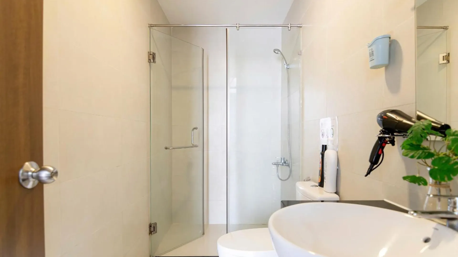 Grand Riverside Aparment 4Brs 5 Beds Near D1 Ho Chi Minh 0*,