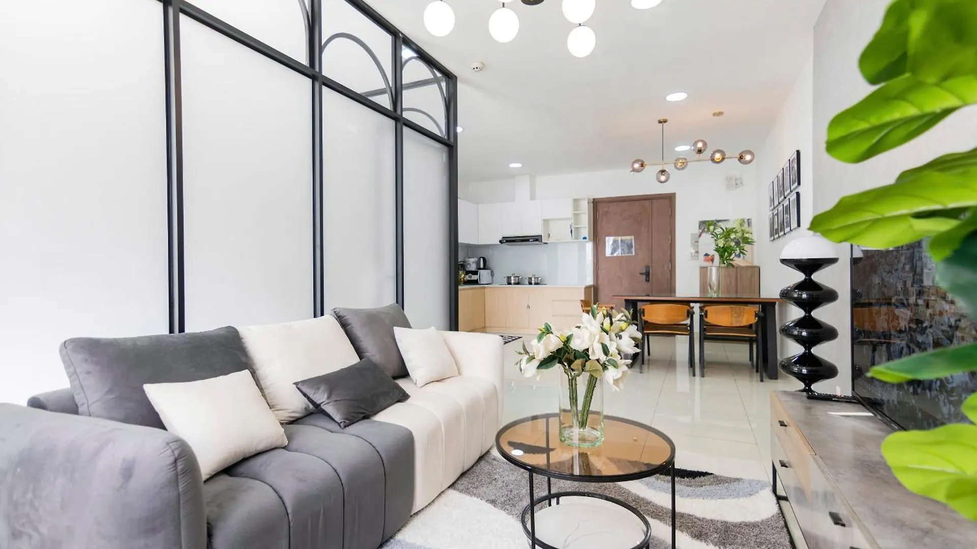 Grand Riverside Aparment 4Brs 5 Beds Near D1 Ho Chi Minh 0*,  Wietnam