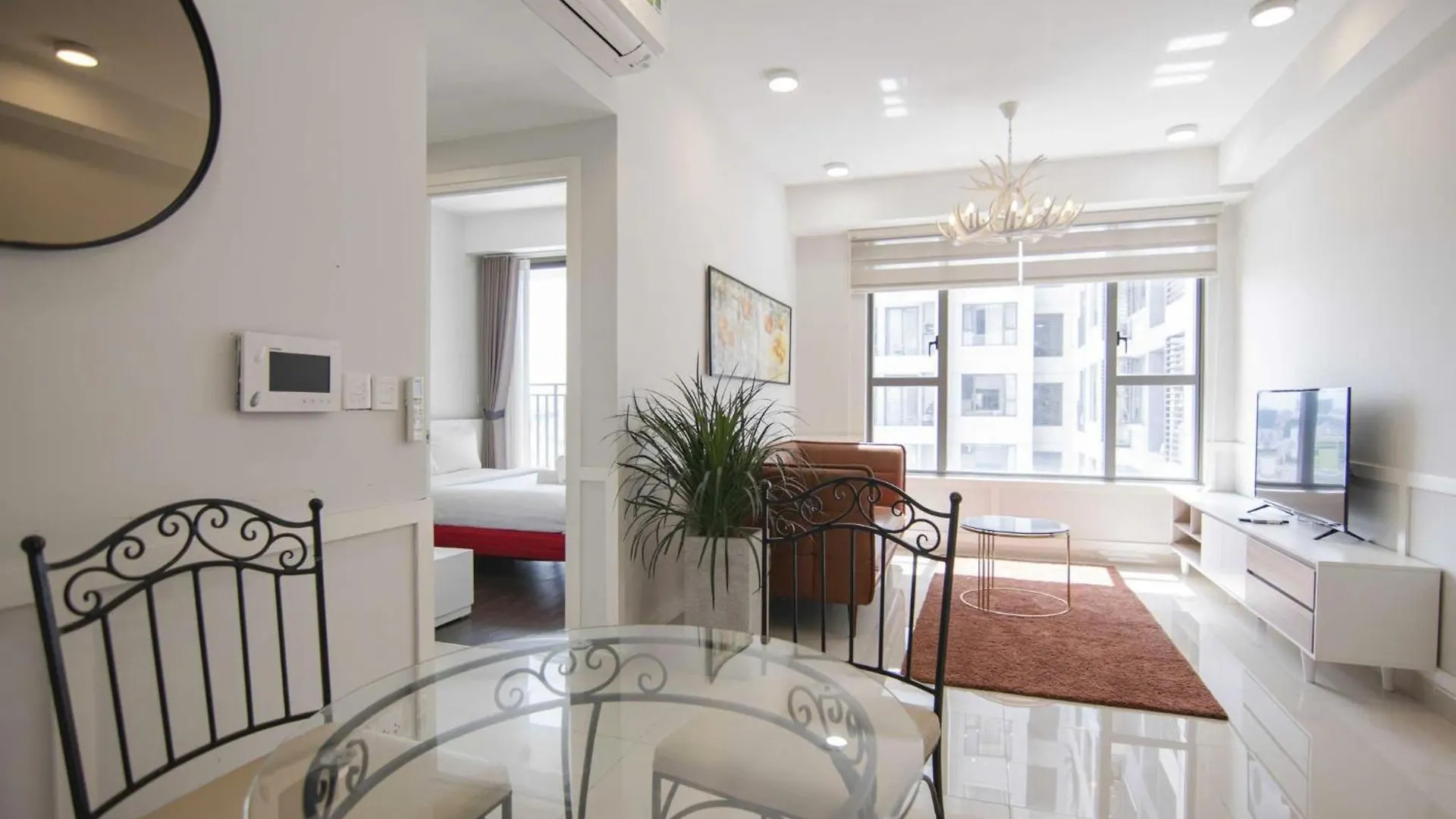 Grand Riverside Aparment 4Brs 5 Beds Near D1 Ho Chi Minh Wietnam